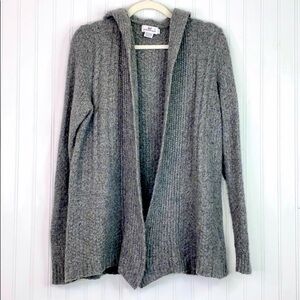 Vineyard Vines Cable Knit Hooded
Cardigan Large. Lambswool/Alpaca Style #2E0317.